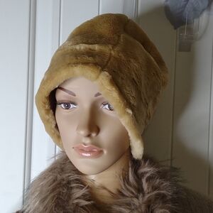 Like new condition hats for women One size